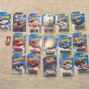 17 Hot Wheels Lot as shown
